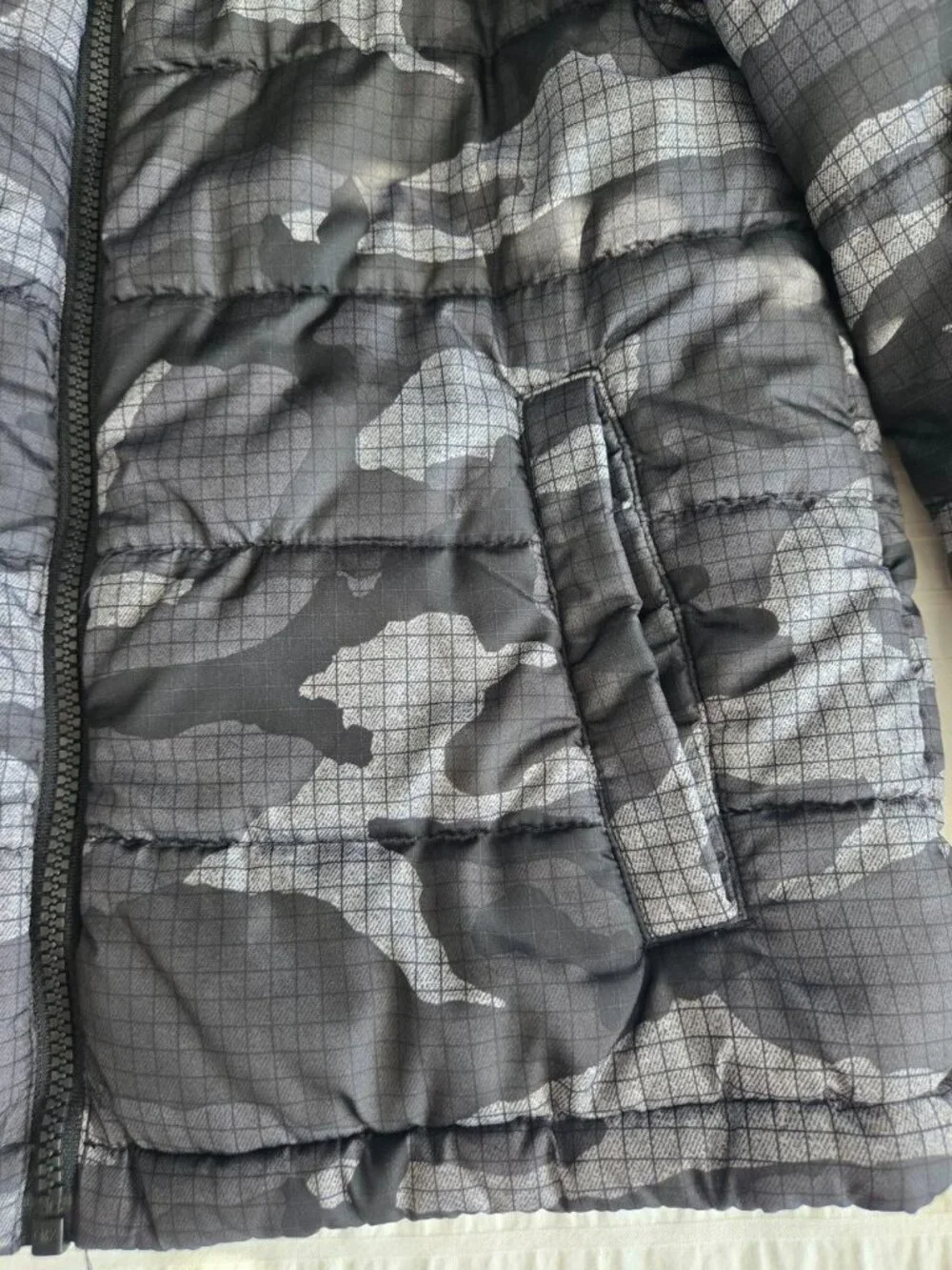 ZeroXposur Kids Puffer Jacket Gray Black Camo Warm Winter Coat Size M 10-12
